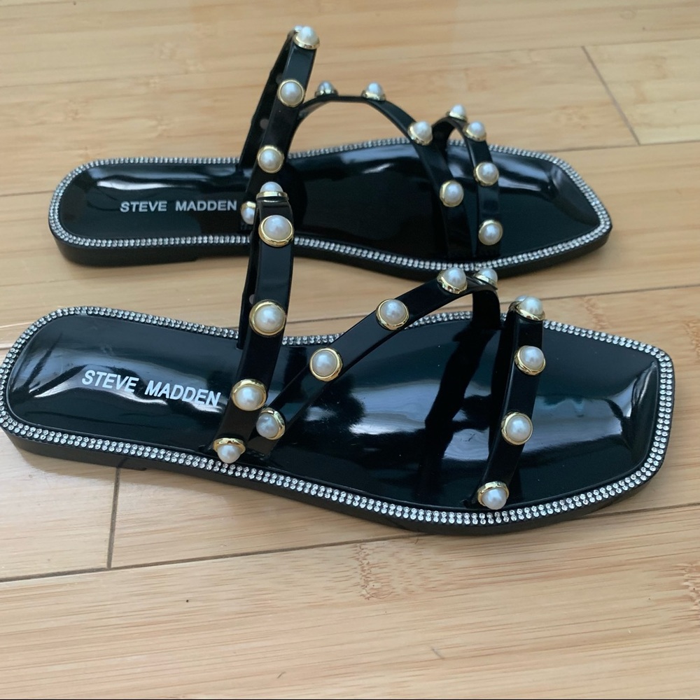 NWOT Steve Madden Pearl studded square toe rhinestone accent black flats Size 6